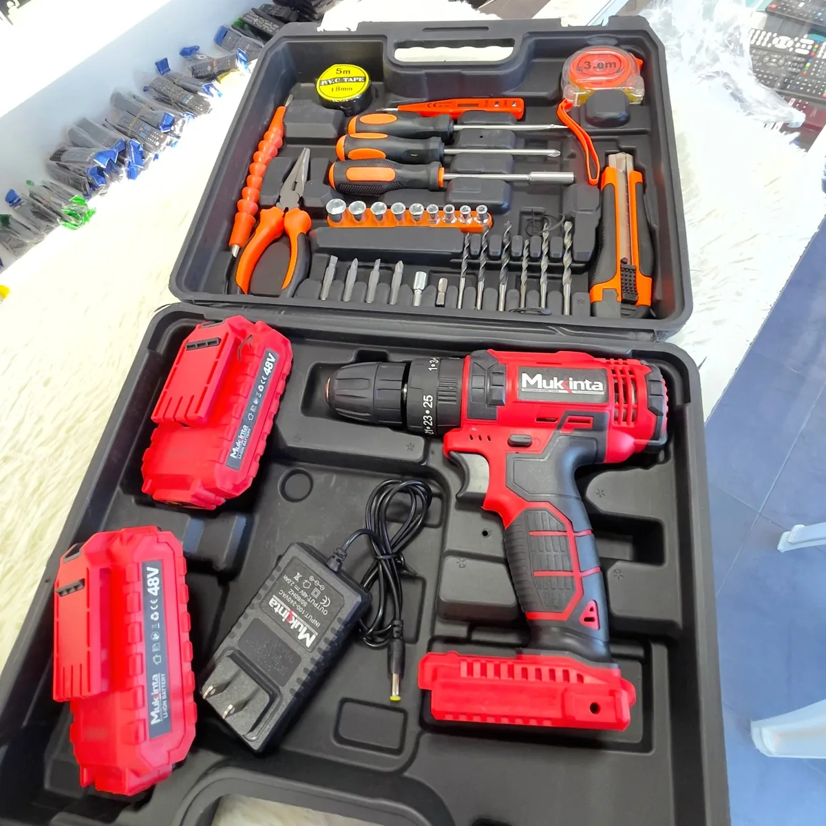 Taladro Inalámbrico 48V con 2 Baterías, Maletín y Accesorios